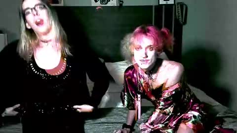 Snapshot of valentinas_dream chatting on 12/26/24, 11:10 Tina Bates online show from 12/26/24, 11:10