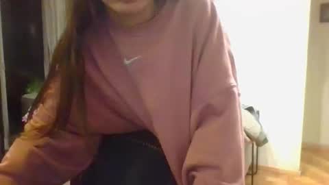 valentinaseleni24 online show from 05/18/26, 12:18