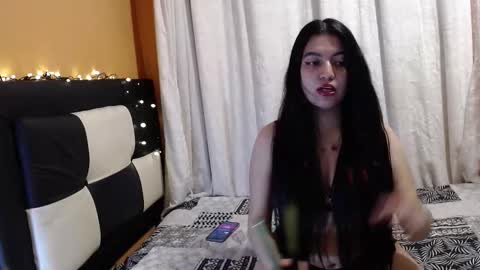 valentinasmith18 online show from 03/05/26, 12:39