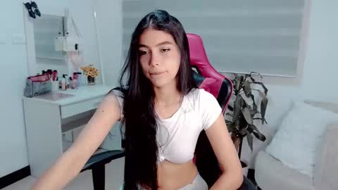 Snapshot of valentinasweet_ chatting on 03/12/26, 03:23 Valentina online show from 03/12/26, 03:23