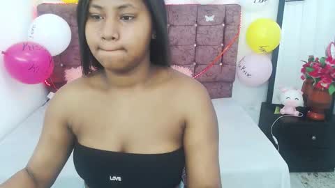 Snapshot of valentinavega18x chatting on 03/22/26, 06:39 valentina vega online show from 03/22/26, 06:39