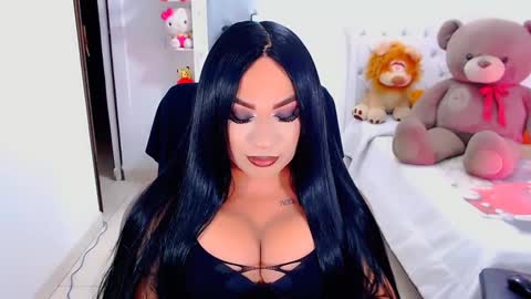 Snapshot of valentinaxqueen chatting on 01/12/25, 11:26    online show from 01/12/25, 11:26