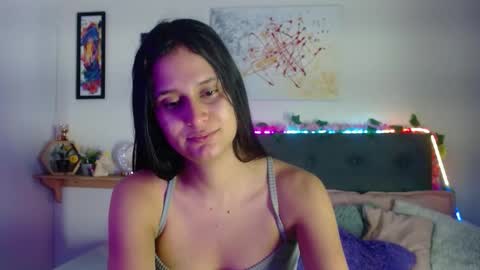 V A L E N T I N I online show from 12/03/25, 07:34