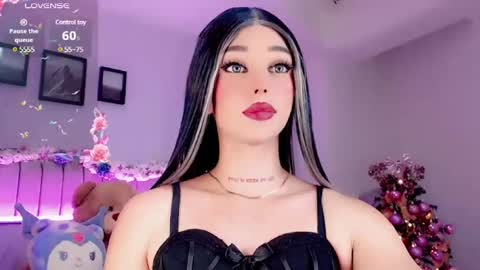 Snapshot of valentinne_marian chatting on 12/27/24, 05:52 Marian online show from 12/27/24, 05:52