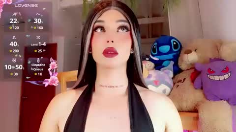 Snapshot of valentinne_marian chatting on 02/16/25, 10:43 Marian online show from 02/16/25, 10:43