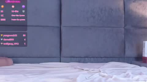 valentino moon online show from 03/03/25, 09:22