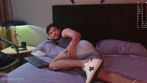 Valentino online show from 09/18/25, 06:32