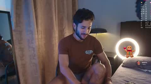 Valentino online show from 12/02/25, 09:10