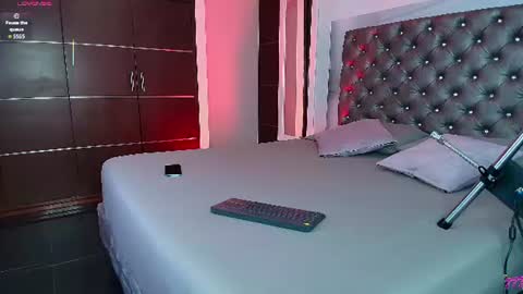 Snapshot of valentinos_ chatting on 06/30/26, 08:21 Valentinos online show from 06/30/26, 08:21