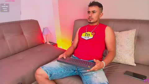 Snapshot of valentinos_ chatting on 07/02/26, 09:10 Valentinos online show from 07/02/26, 09:10