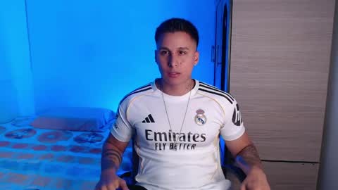 VALENTINO online show from 04/09/26, 10:15