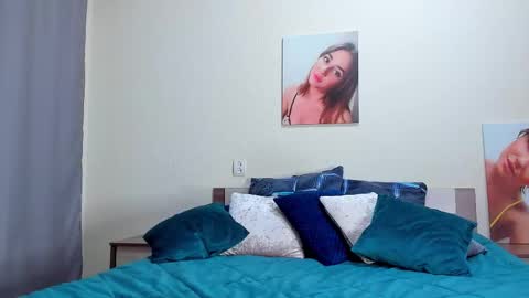 Kate online show from 09/17/25, 03:19