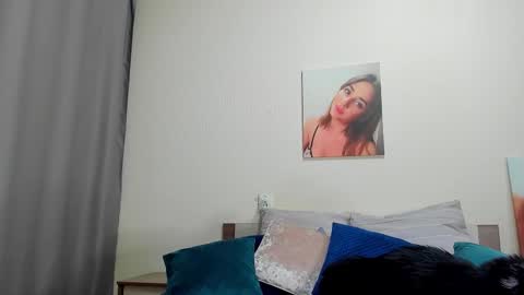 Kate online show from 12/22/25, 01:57