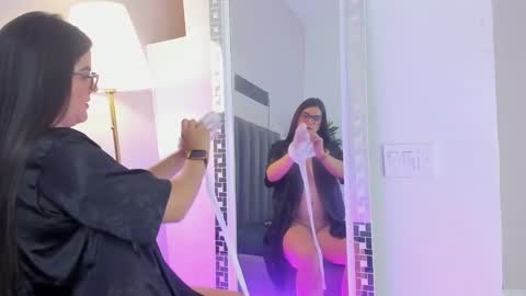 Snapshot of valenvega_ chatting on 02/20/26, 11:00 VALEN VEGA online show from 02/20/26, 11:00