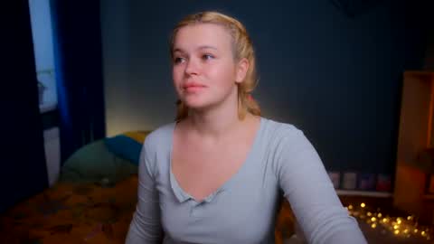 Snapshot of valeri______ chatting on 07/17/26, 07:15 valeri______ online show from 07/17/26, 07:15