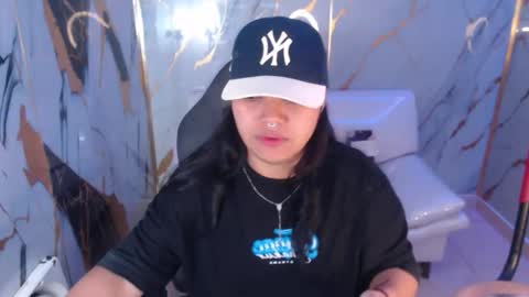 Snapshot of valeri_harpers4 chatting on 10/31/25, 11:22 valeri_harpers4 online show from 10/31/25, 11:22