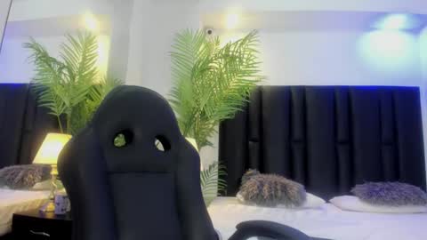 valeri_tafur online show from 10/24/25, 11:06