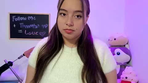 Snapshot of valeria_cherry chatting on 04/07/26, 02:01 valeria online show from 04/07/26, 02:01