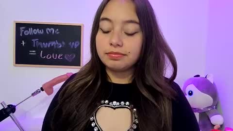 Snapshot of valeria_cherry chatting on 04/09/26, 06:19 valeria online show from 04/09/26, 06:19