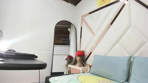 Snapshot of valeria_gil_ chatting on 05/15/26, 03:46 valeria_gil_ online show from 05/15/26, 03:46