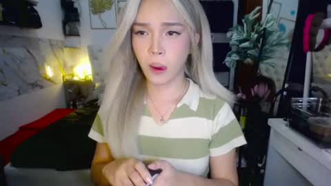 Snapshot of valeria_nikia chatting on 07/05/26, 12:01 VALERIA online show from 07/05/26, 12:01