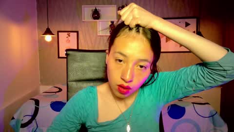 Snapshot of valeria_rossi7 chatting on 12/05/24, 01:06 Valeria online show from 12/05/24, 01:06