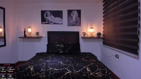 Snapshot of valeria_rossi7 chatting on 10/08/25, 01:53 Valeria online show from 10/08/25, 01:53