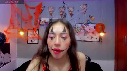 Snapshot of valeria_rossi7 chatting on 10/31/25, 03:46 Valeria online show from 10/31/25, 03:46