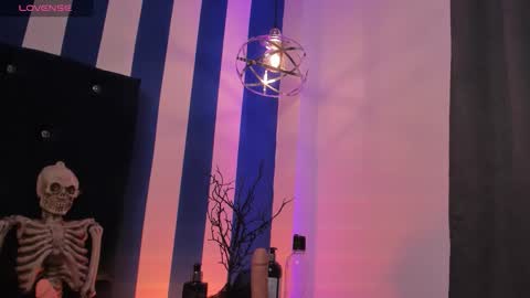 Snapshot of valeria_rouse28 chatting on 10/31/25, 05:58 valeria_rouse28 online show from 10/31/25, 05:58