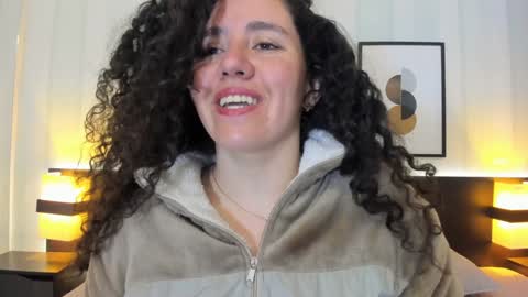 Snapshot of valeriaa_soler chatting on 01/12/25, 12:12 Valeria online show from 01/12/25, 12:12