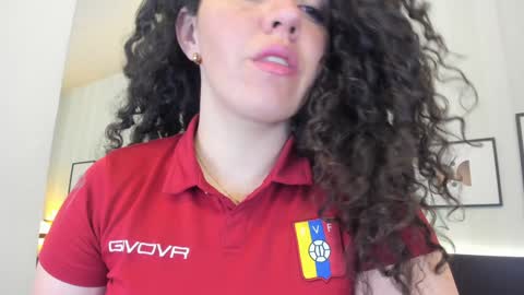 Snapshot of valeriaa_soler chatting on 01/14/25, 12:35 Valeria online show from 01/14/25, 12:35