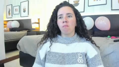 Snapshot of valeriaa_soler chatting on 01/14/25, 03:36 Valeria online show from 01/14/25, 03:36