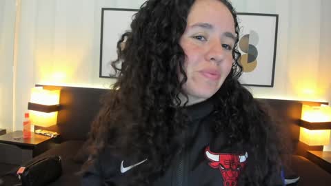 Snapshot of valeriaa_soler chatting on 01/15/25, 01:20 Valeria online show from 01/15/25, 01:20