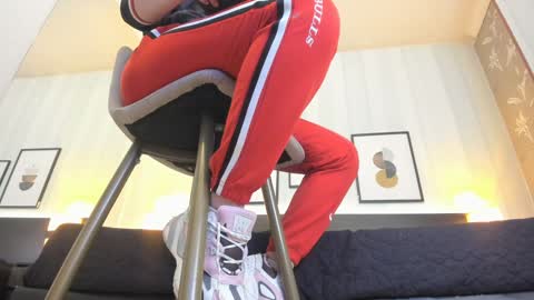 Snapshot of valeriaa_soler chatting on 01/15/25, 04:43 Valeria online show from 01/15/25, 04:43