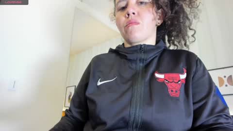 Snapshot of valeriaa_soler chatting on 02/03/25, 12:25 Valeria online show from 02/03/25, 12:25