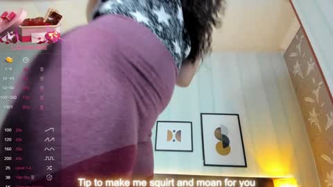 Snapshot of valeriaa_soler chatting on 02/05/25, 01:00 Valeria online show from 02/05/25, 01:00