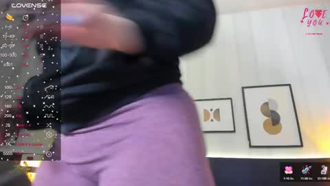 Snapshot of valeriaa_soler chatting on 02/11/25, 12:58 Valeria online show from 02/11/25, 12:58