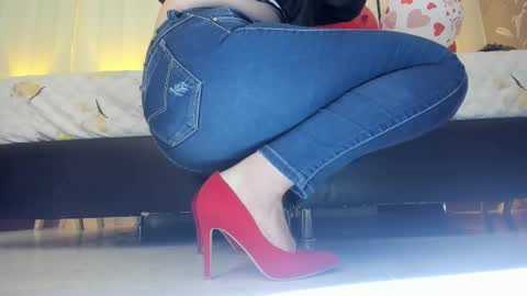 Snapshot of valeriaa_soler chatting on 02/14/25, 11:53 Valeria online show from 02/14/25, 11:53