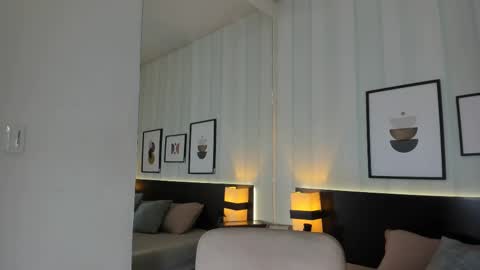 Snapshot of valeriaa_soler chatting on 02/20/25, 12:36 Valeria online show from 02/20/25, 12:36