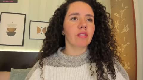 Snapshot of valeriaa_soler chatting on 02/23/25, 12:16 Valeria online show from 02/23/25, 12:16