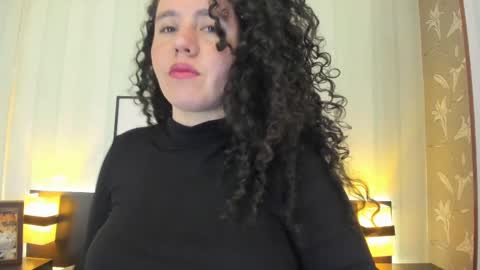 Snapshot of valeriaa_soler chatting on 02/27/25, 12:34 Valeria online show from 02/27/25, 12:34