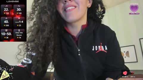 Snapshot of valeriaa_soler chatting on 02/28/25, 12:20 Valeria online show from 02/28/25, 12:20