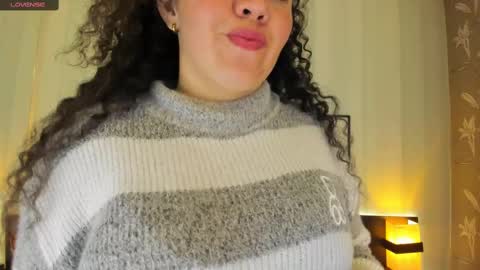 Snapshot of valeriaa_soler chatting on 03/05/25, 12:55 Valeria online show from 03/05/25, 12:55