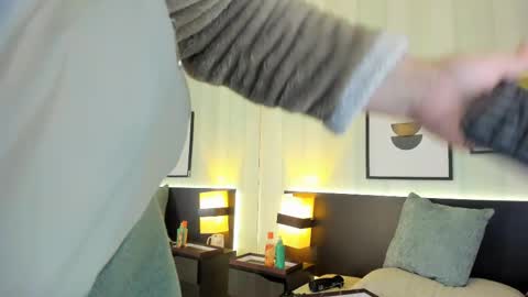 Snapshot of valeriaa_soler chatting on 03/10/25, 11:53 Valeria online show from 03/10/25, 11:53