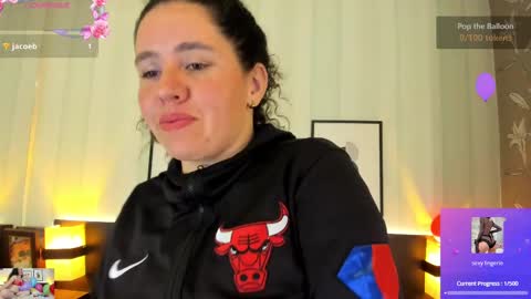 Snapshot of valeriaa_soler chatting on 03/12/25, 12:04 Valeria online show from 03/12/25, 12:04