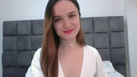 valeriafrannco online show from 03/08/25, 04:23