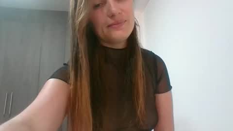 Snapshot of valeriafrannco chatting on 04/10/26, 04:17 valeriafrannco online show from 04/10/26, 04:17