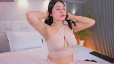Snapshot of valeriagarciax chatting on 05/19/26, 12:00 ValeriaGarciax online show from 05/19/26, 12:00