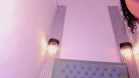 Snapshot of valeriajlio chatting on 11/11/25, 07:47 Valeria online show from 11/11/25, 07:47