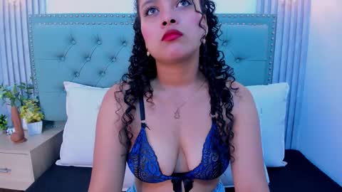 Snapshot of valeriajlio chatting on 12/01/25, 07:30 Valeria online show from 12/01/25, 07:30